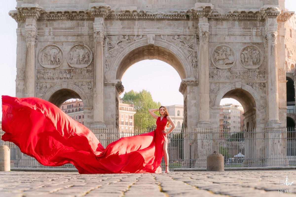 Vestido volador en el Arco de Constantino